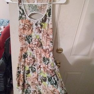 Beautiful floral dress, flair out bottom